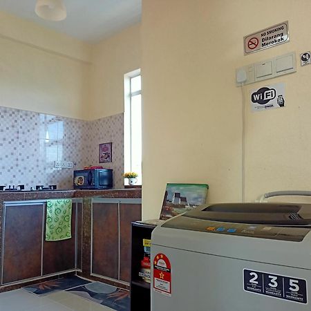 Topville Homestay Kangar Eksteriør billede