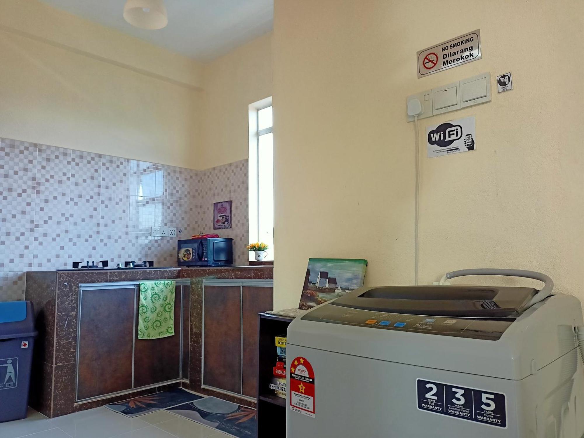 Topville Homestay Kangar Eksteriør billede