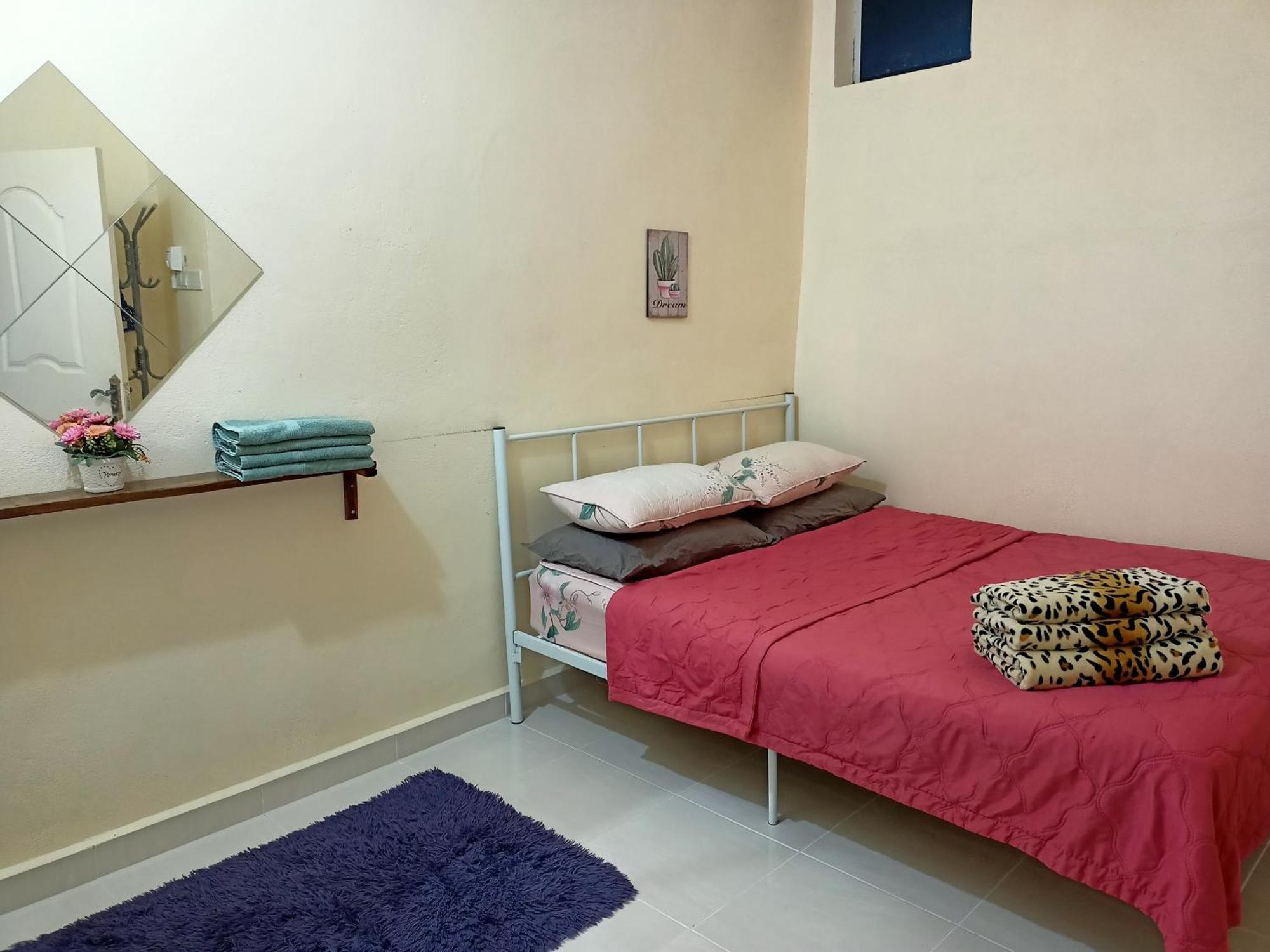 Topville Homestay Kangar Eksteriør billede