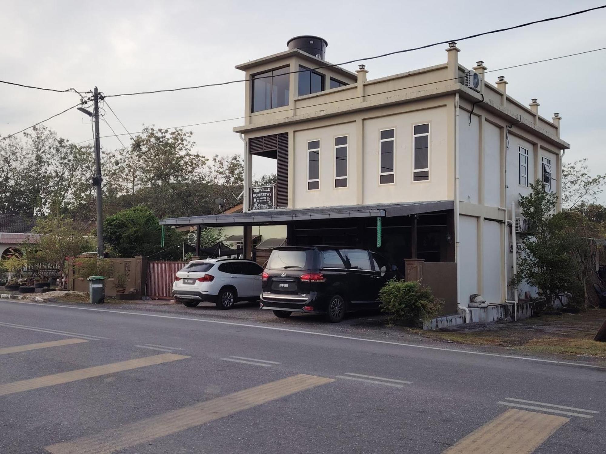 Topville Homestay Kangar Eksteriør billede